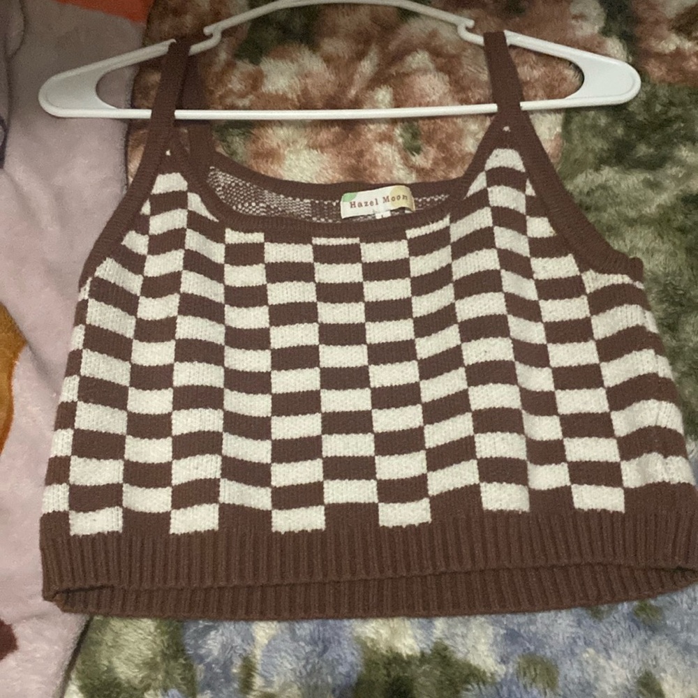 Its brown and white